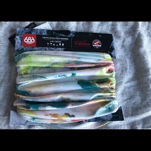 686 NWT Ultra Facewarmer - Waterfall Design